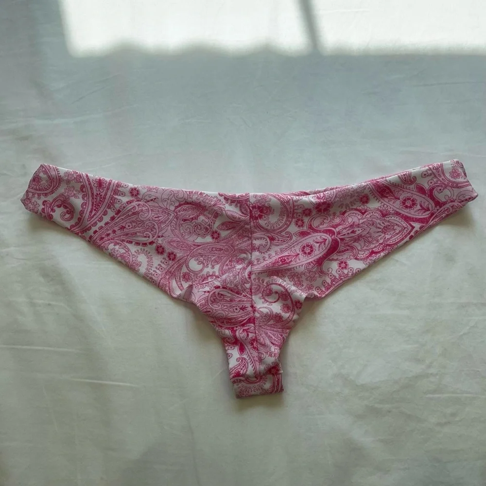 FRANKIES BIKINIS marina cheeky bikini bottom - pink paisley